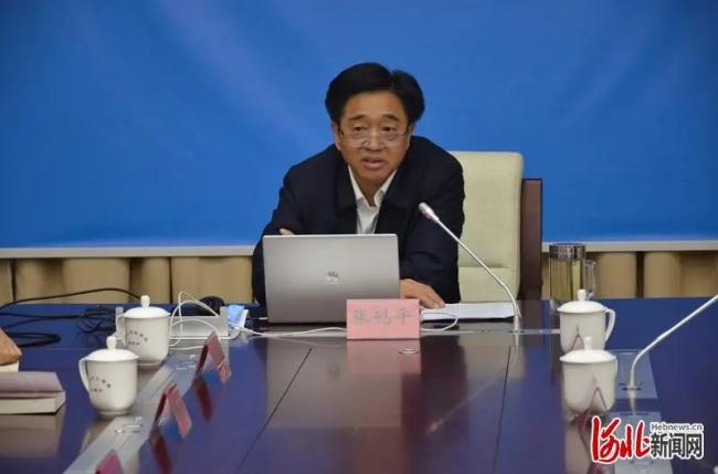省委宣传部副部长,省委网信办主任张砚平围绕党的十九届五中全会精神